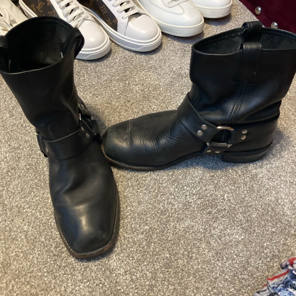 FRYE leather and waterproof harness boots